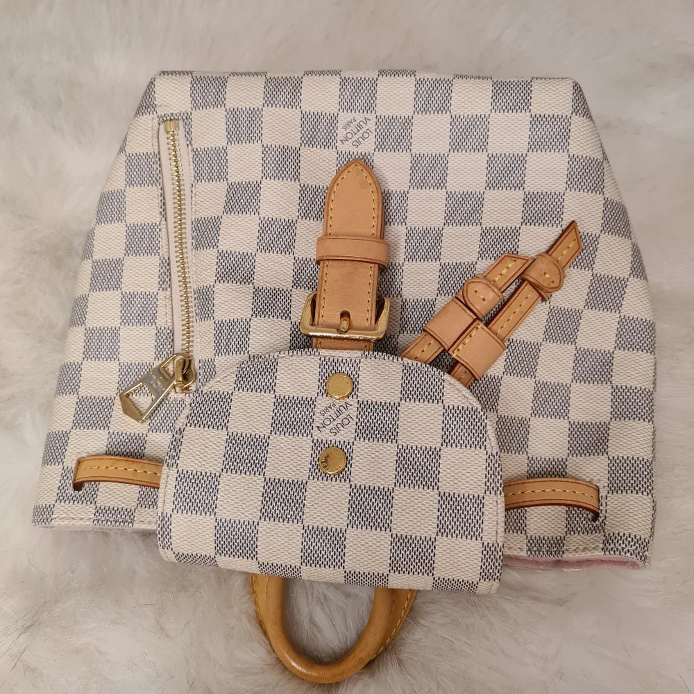 LV monogram Backpack - Picture 4 of 9